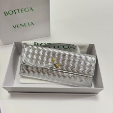 Bottega Veneta Clutch Bags